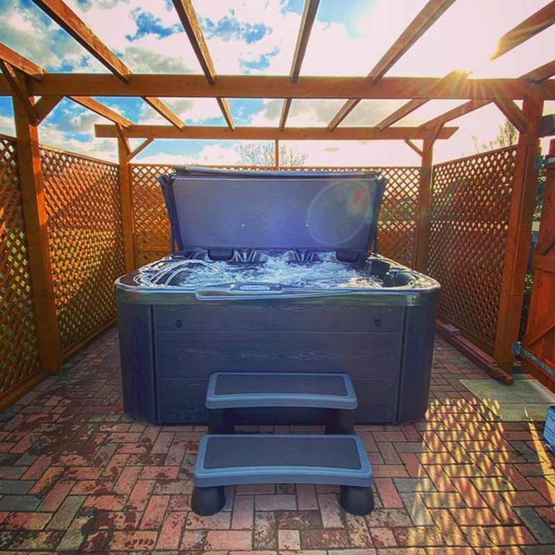 H2O 4500 Series 5-Person 32A Hot Tub H2O Hot Tubs