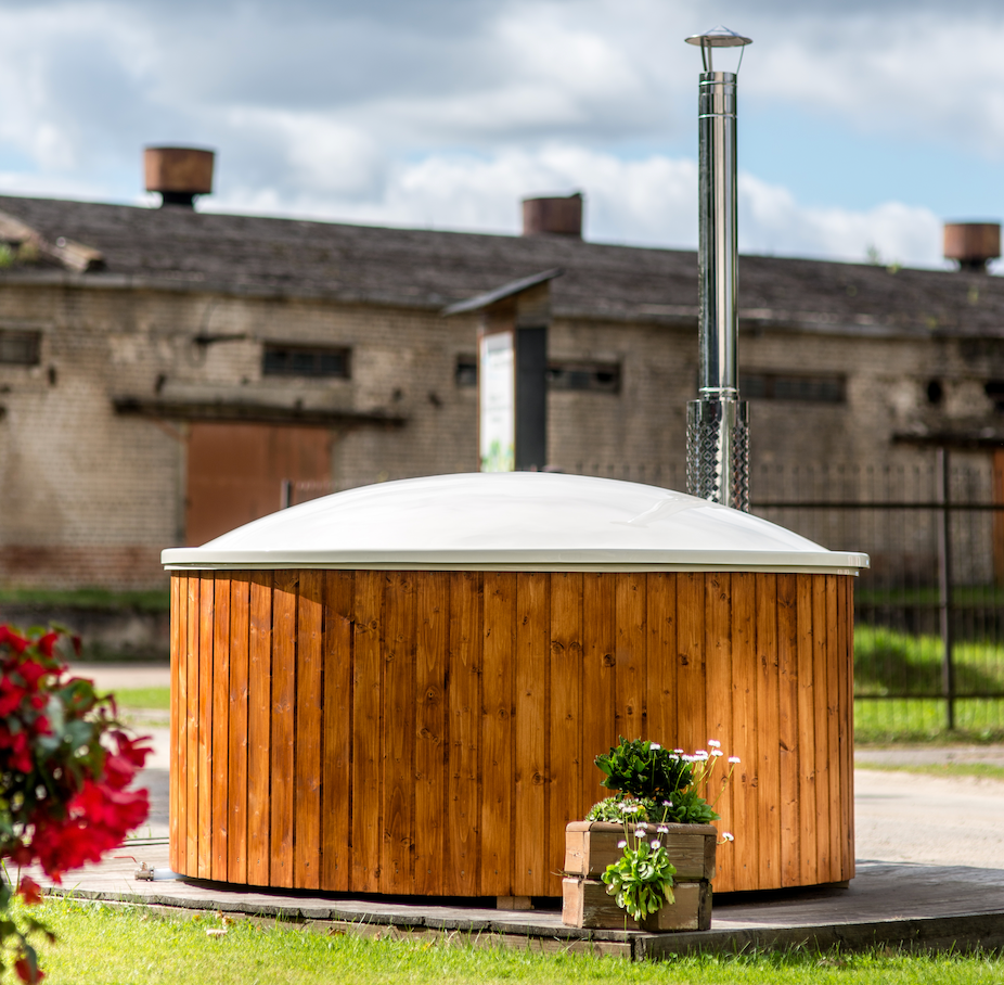 Fiberglass Hot Tub with Integrated Heater